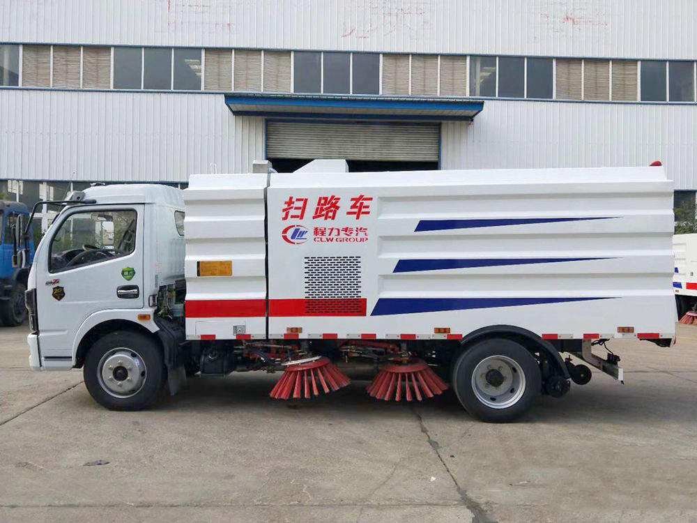 國六東風凱普特掃路車（7.5立方）