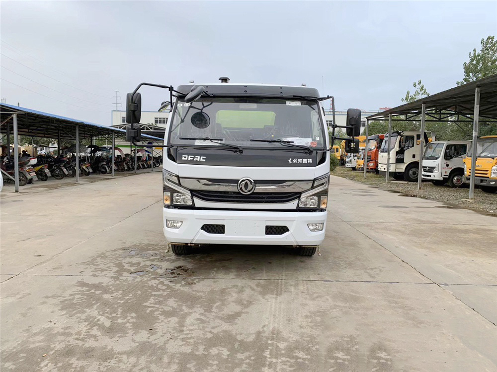 國六東風凱普特掃路車（7.5立方）