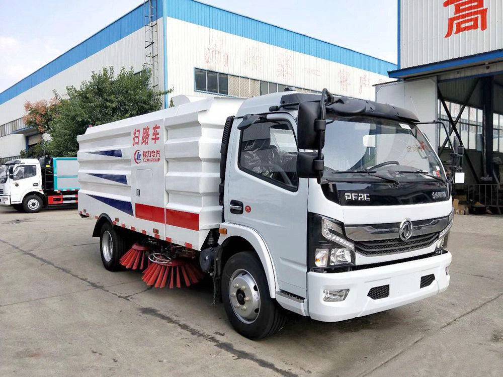 國六東風凱普特掃路車（7.5立方）